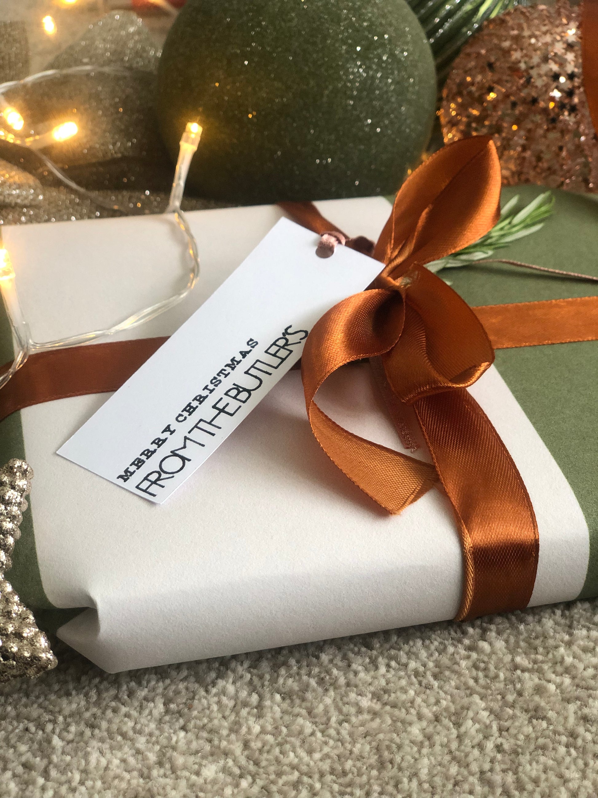 10pk Personalised Christmas Gift Tags, Rectangle ‘Typography’ design